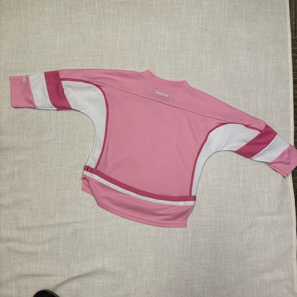 2/$20 Reebok NHL Calgary Flames 4T Girls Jersey Pink Hockey Stanley Cup Playoff - Picture 3 of 3